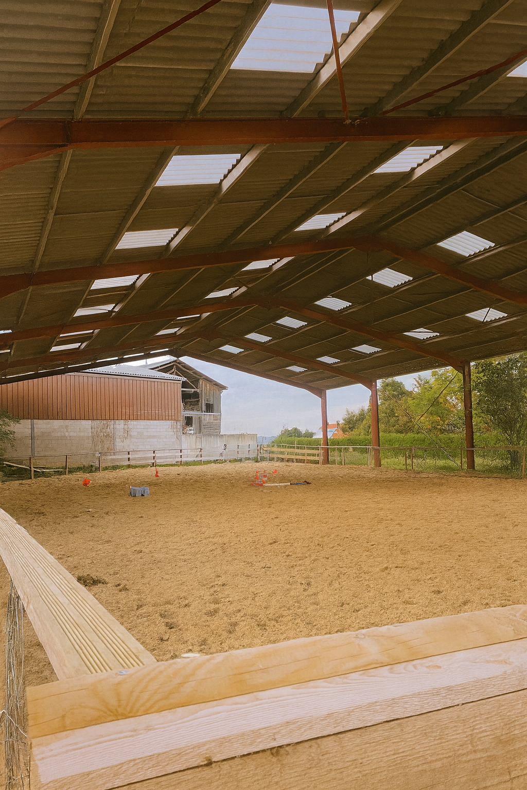 Manège couvert de 700 m² du Haras de Tilau